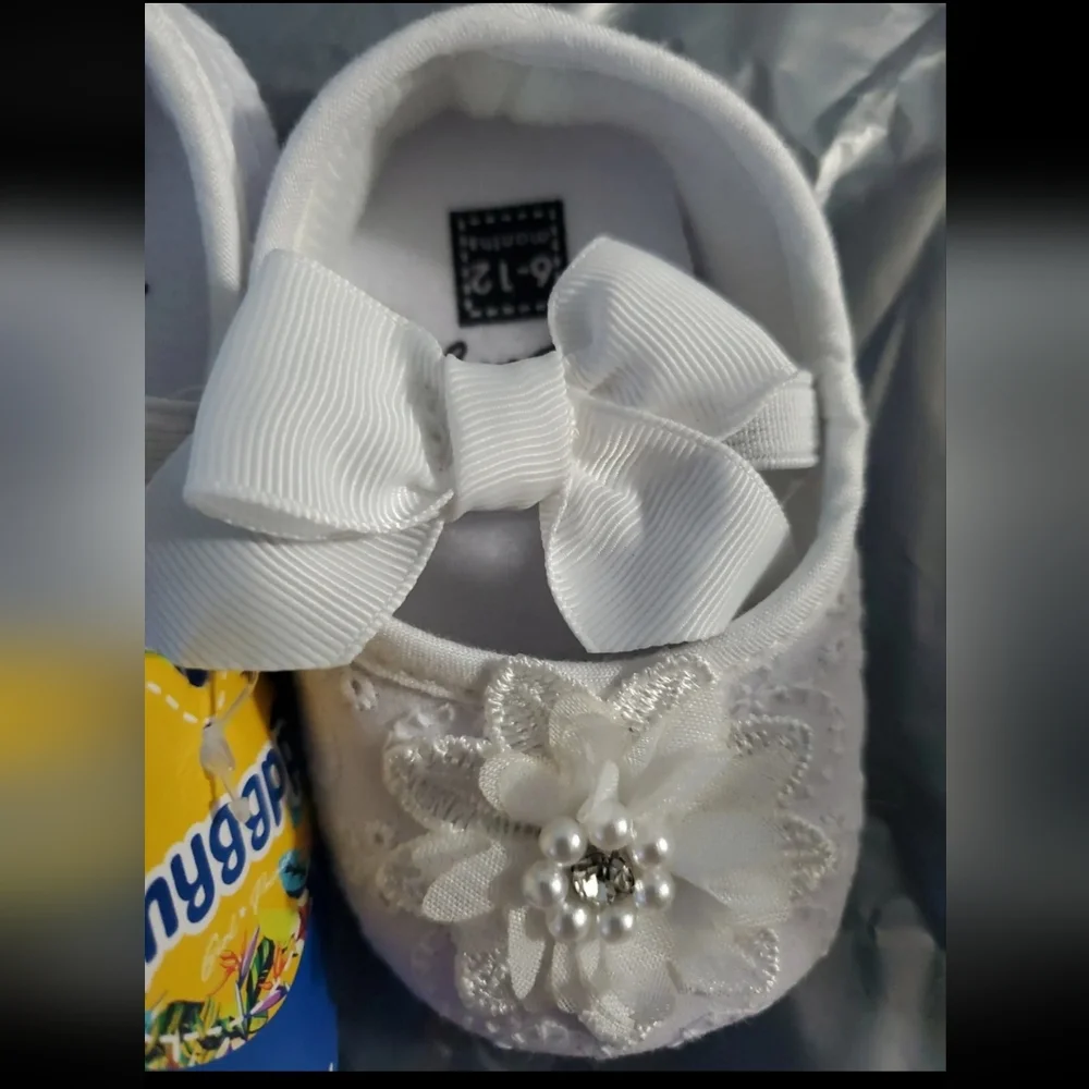 :*2 NWT,NWOT Myggpp & wonder nation Baby Girl white lace & pearl Size 6-12 M & 5
